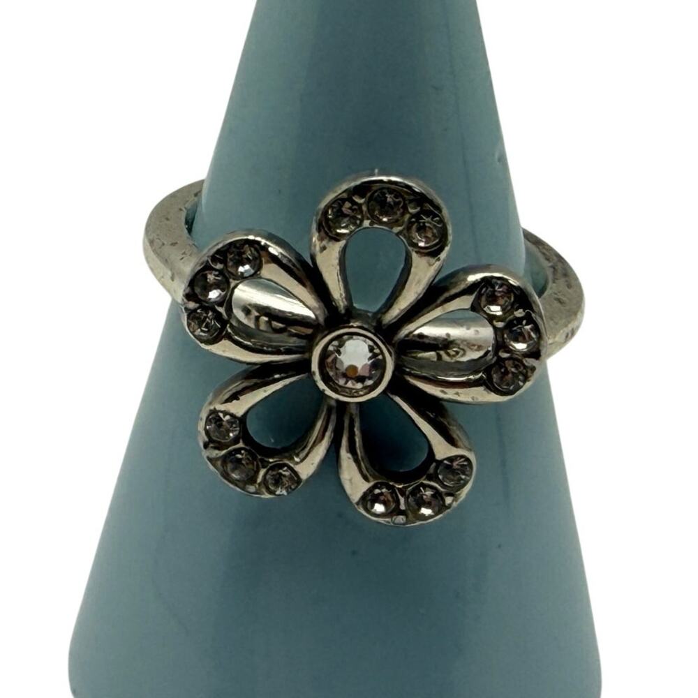 Fashion Flower Ring Size 9 Clear Round Accent Stones Silver Tone Band